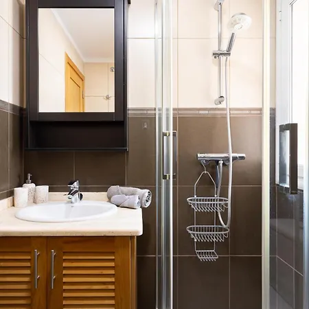 Vakantiehuis Adosado Con Piscina Privada, Terrazas - 2 Y Aire Acondicionado - Casa Peters *