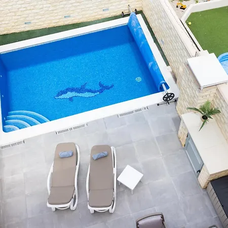 Adosado Con Piscina Privada, Terrazas - 2 Y Aire Acondicionado - Casa Peters *