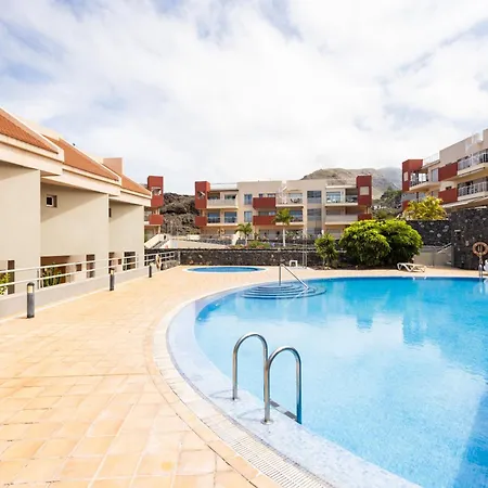 Vakantiehuis Adosado Con Piscina Privada, Terrazas - 2 Y Aire Acondicionado - Casa Peters *