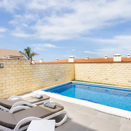 Vakantiehuis Adosado Con Piscina Privada, Terrazas - 2 Y Aire Acondicionado - Casa Peters